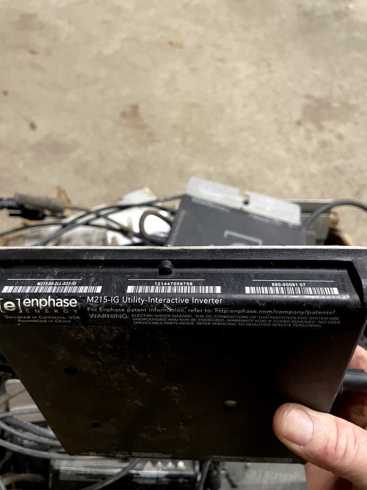 Enphase M215-60-2LL-S22 Micro Inverter