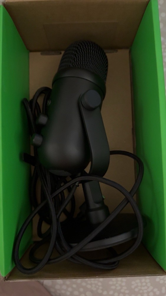 Razer Siren Pro Microphone for Gaming