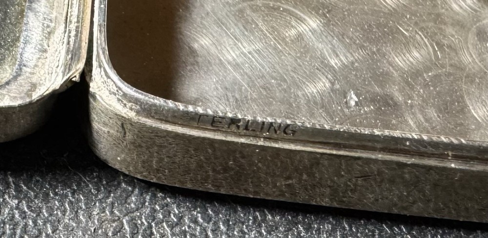 ANTIQUE STERLING SILVER 2” BY 1 5/8” HINGED BOX grams
