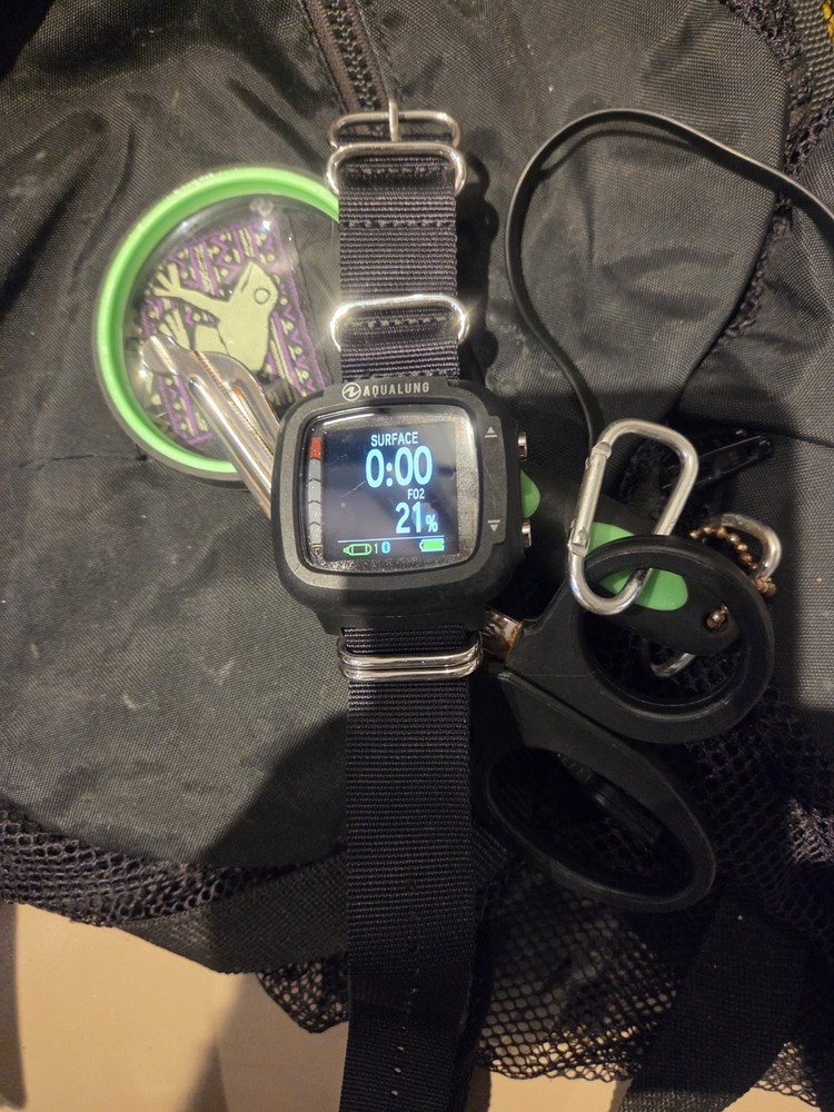 AQUALUNG i330R Dive Computer