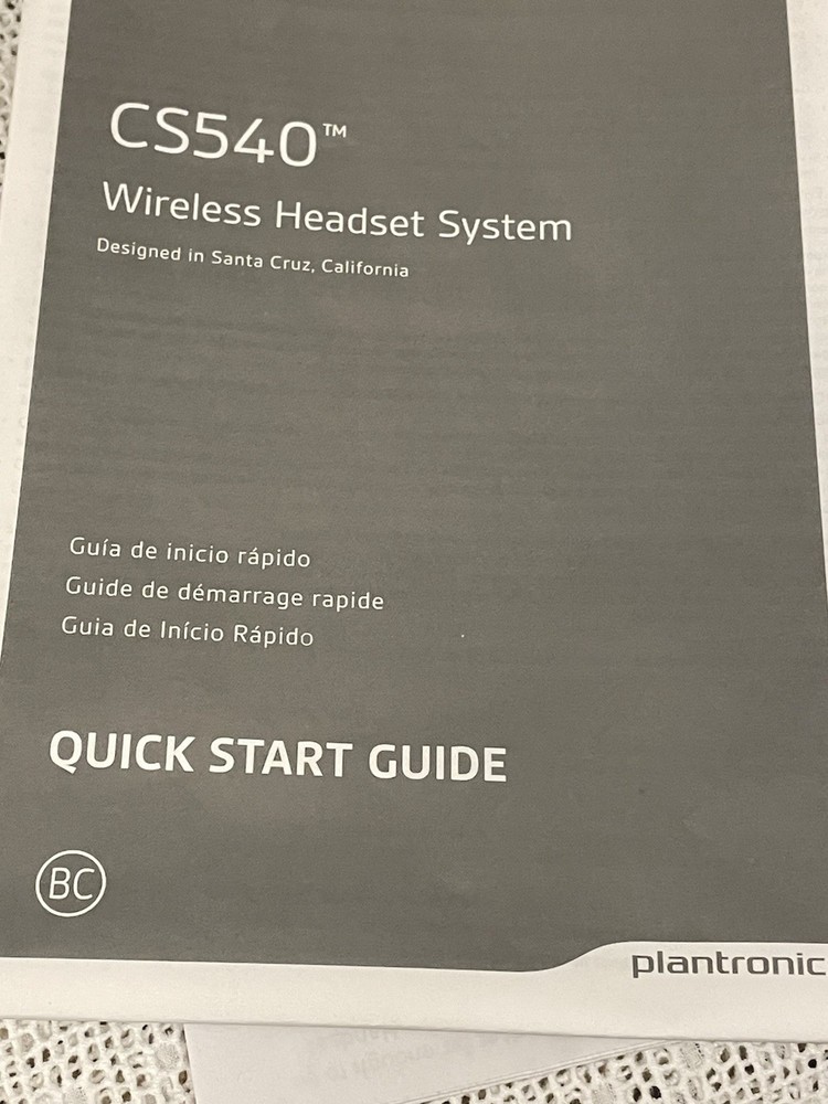 PLANTRONICS Barely Used Telephone Wireless Headset system CS540/HL10