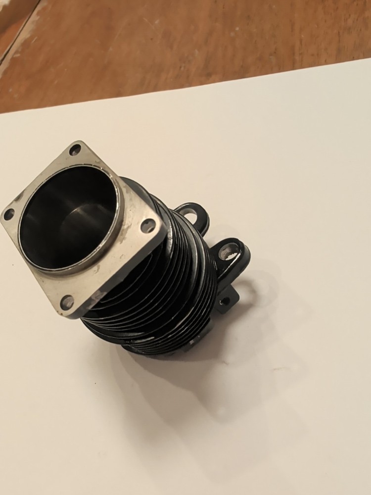 Saito FA 56 Cylinder Head. Valve Assembly