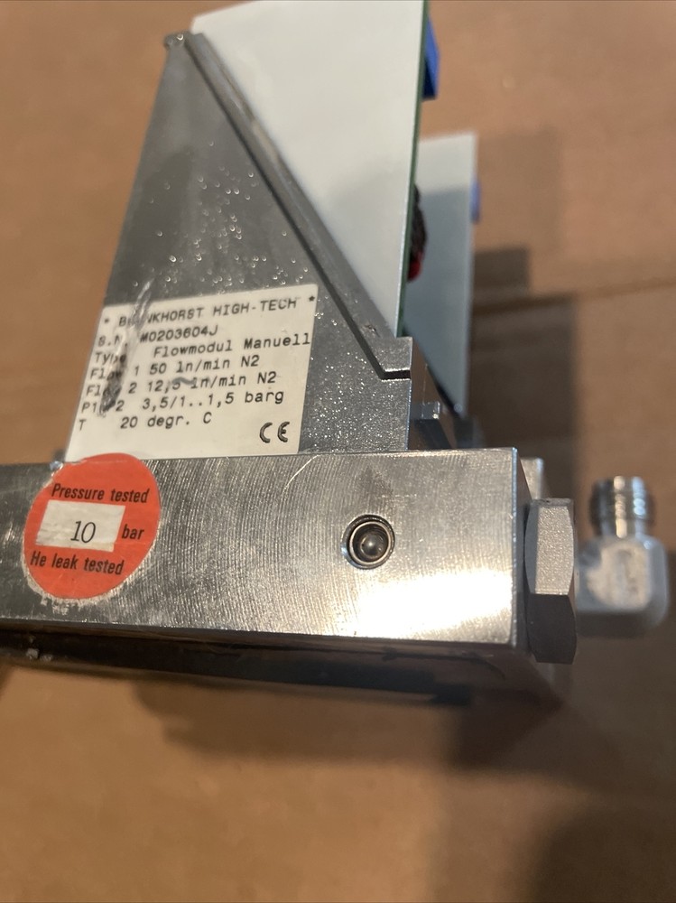 BRONKHORST MASS FLOW METER/CONTROLLER N2 50LN/MIN A15
