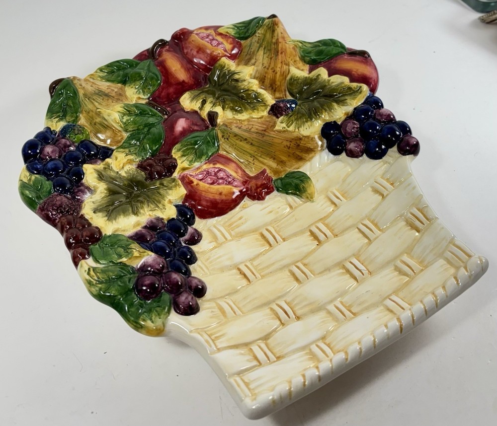 Signature Home Collection 'Tuscany' Pattern Medium Serving Plate Fruit Basket