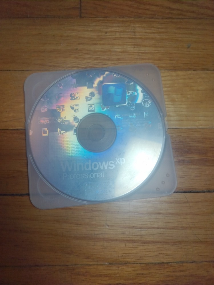 Microsoft Windows XP Professional OEM CD – English –