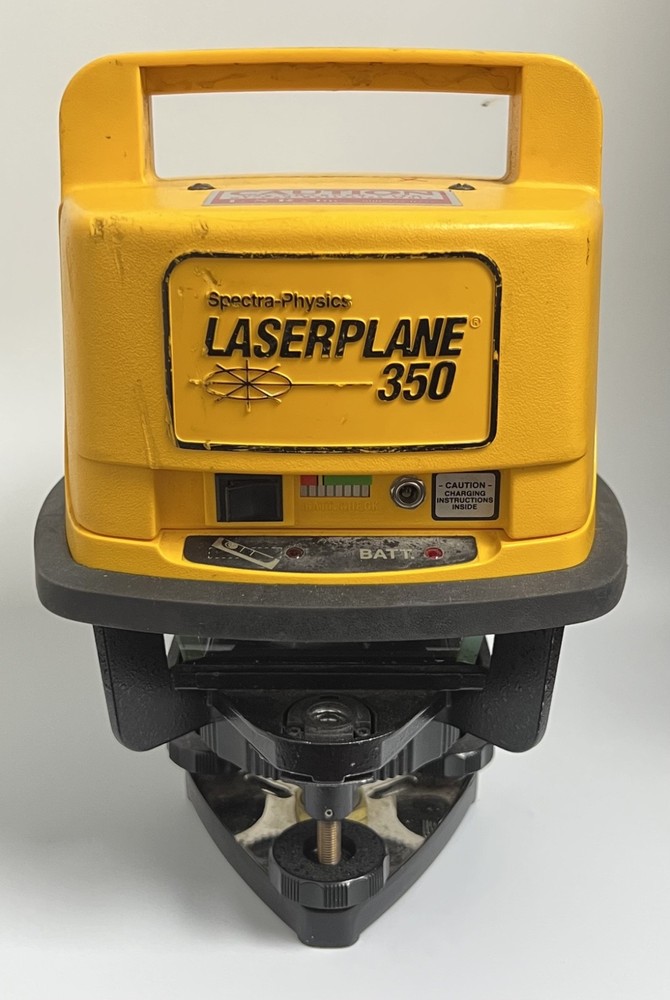 Spectra Physics - LaserPlane 500 - L-500 - With Carrying Case - USED
