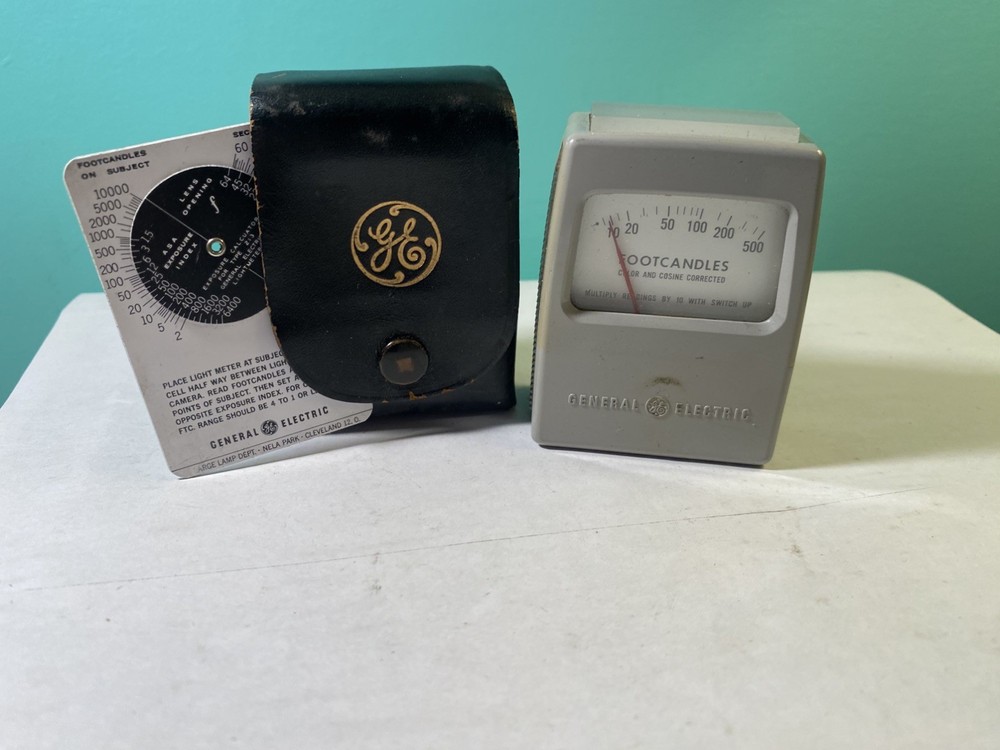 General Electric Light Meter #213 - Plastic - Footcandles