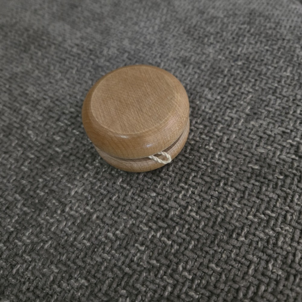 7 Wooden Yoyo's
