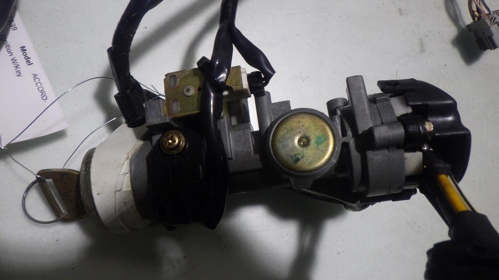 93 HONDA ACCORD Ignition W/Key