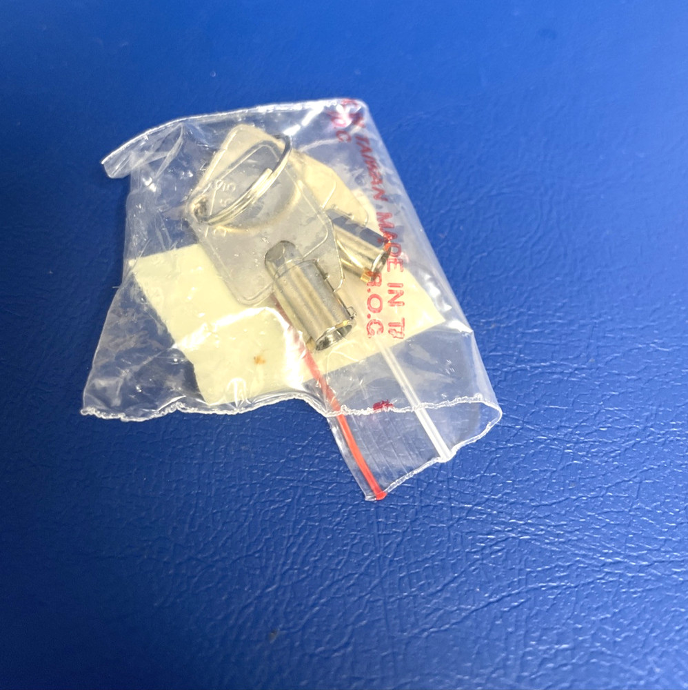Cisco CP-LCKNGWALLMOUNT Locking Wall Mount Kit / NEW