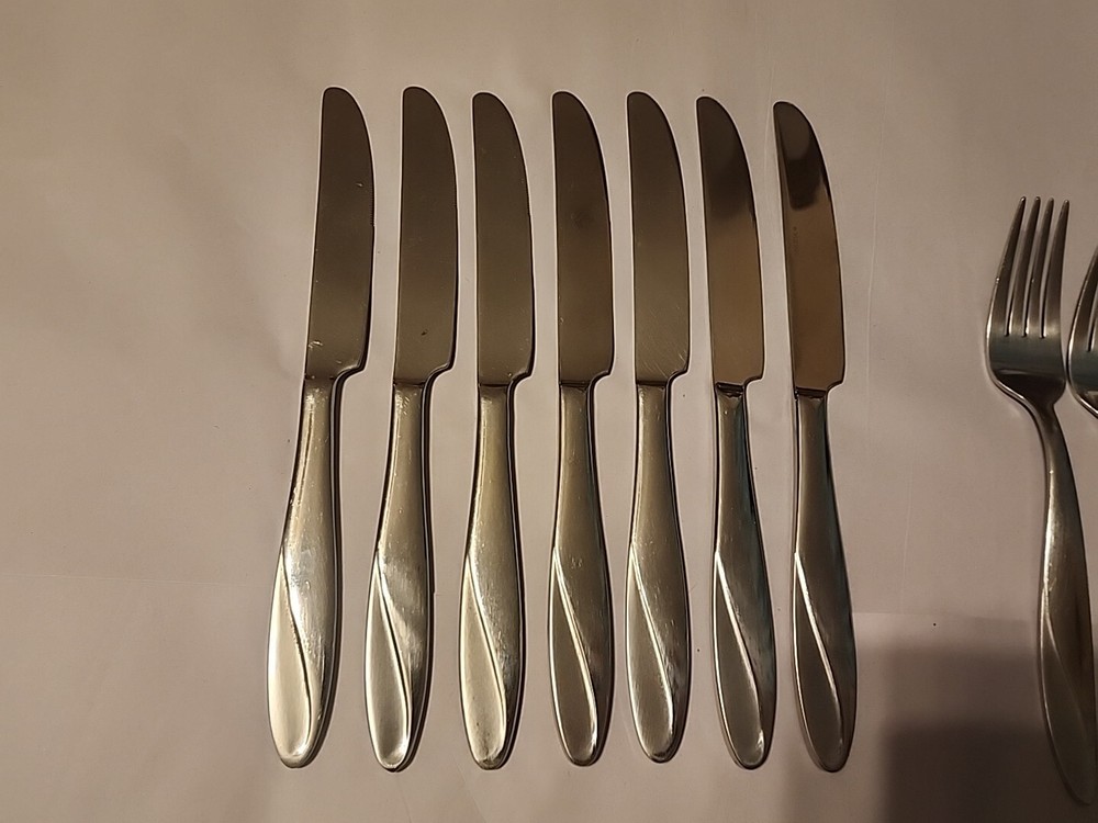 23pc Simmer by Oneida Stainless Flatware- Spoon, Fork, Knife