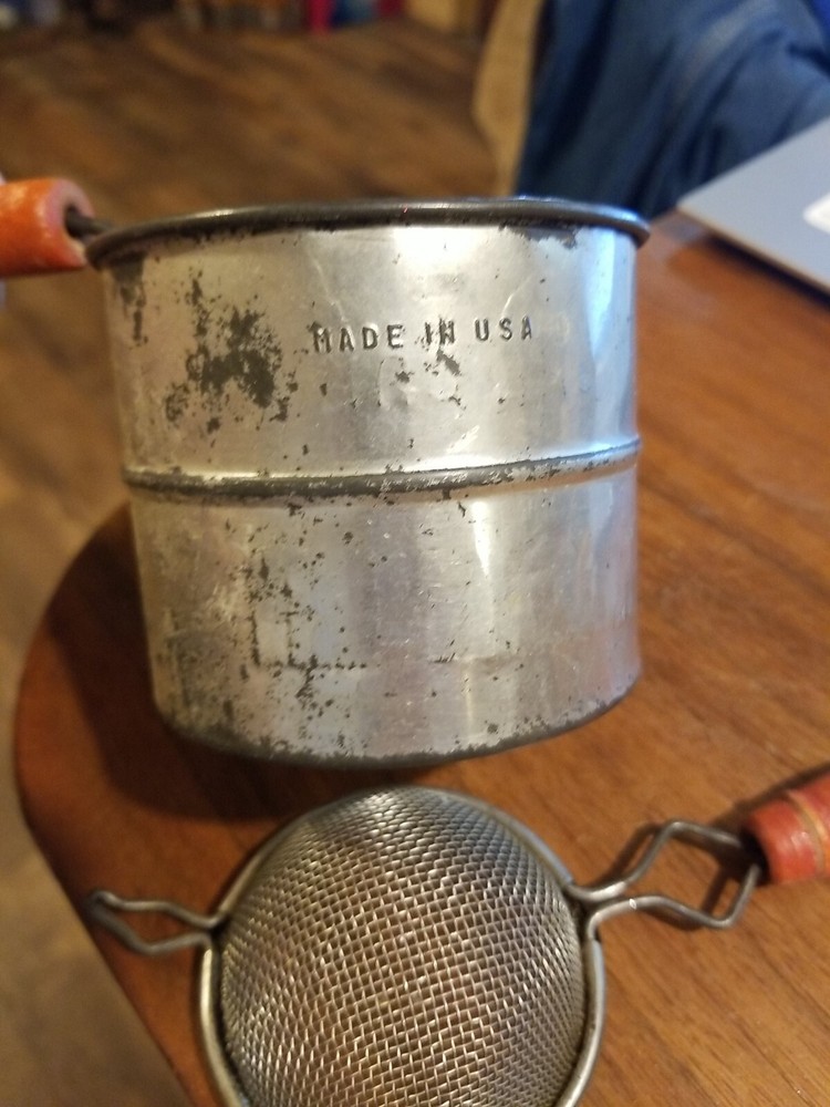 2 Red Handle Kitchen Utensils