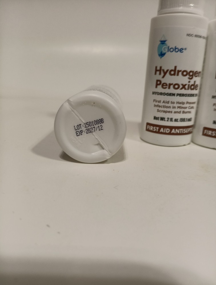Globe Hydrogen Peroxide 3% First Aid Antiseptic Topical Solution Spray 3 Pack