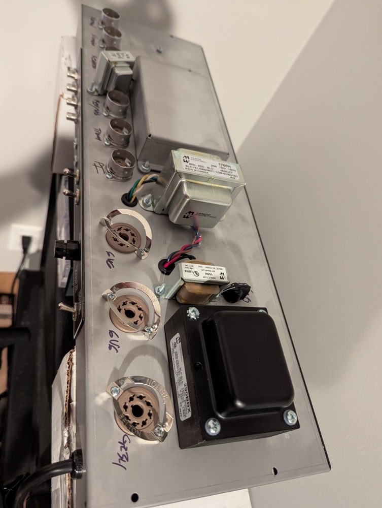 Deluxe Reverb clone chassis-only