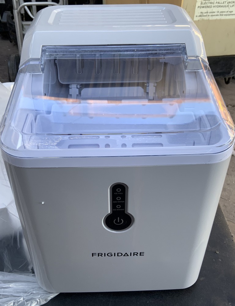 🍏 Frigidaire Ice Maker - Silver EFIC206,Distressed Box