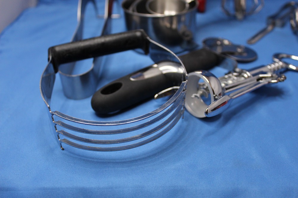 Kitchen utensil bundle for Baking Wide Range of Items
