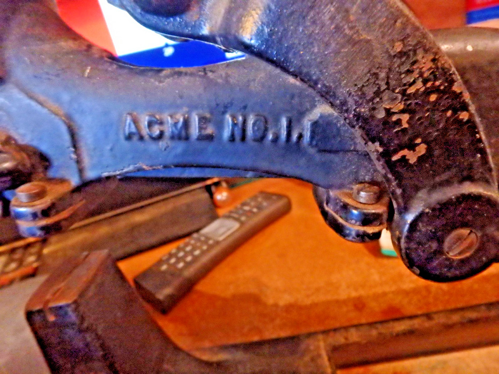 4F- vintage cast iron ACME #1 book binding stapler/binder
