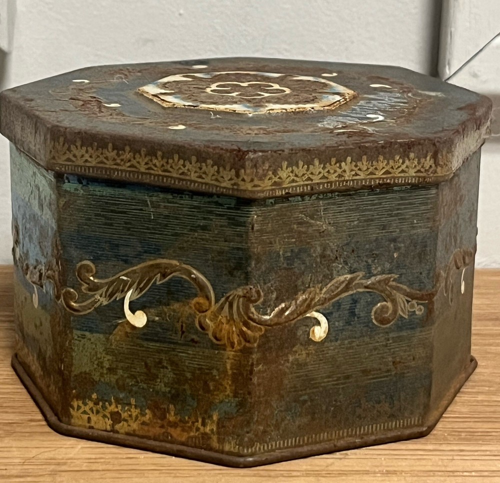 Rustic Tin Container Octagon Rusty