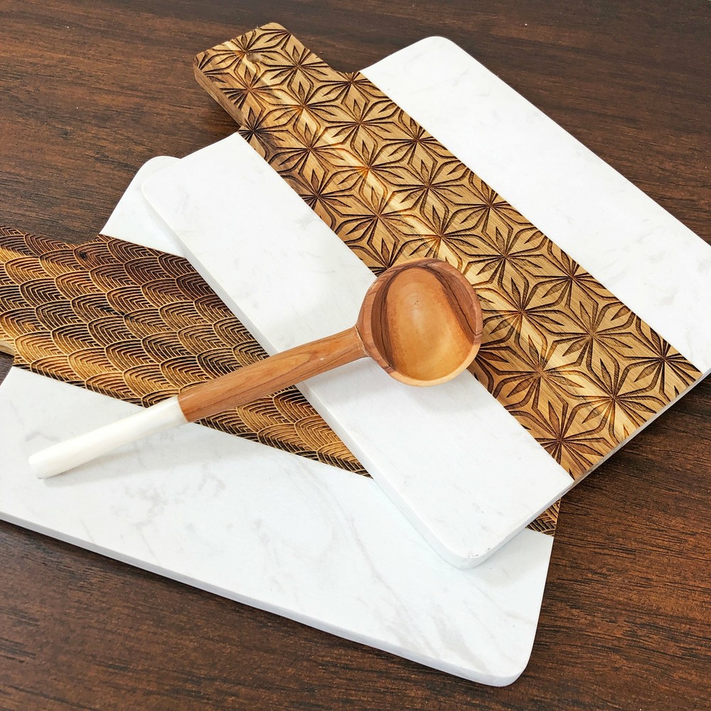 Marble and Acacia Charcuterie Board Pattern 3