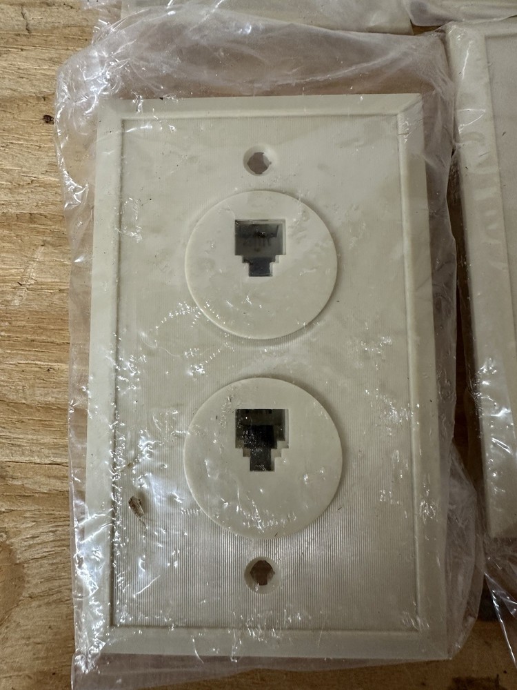 Dual Telephone Jack. 14 Pieces