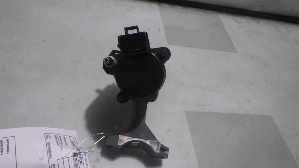 05 SATURN VUE Ignition W/Key
