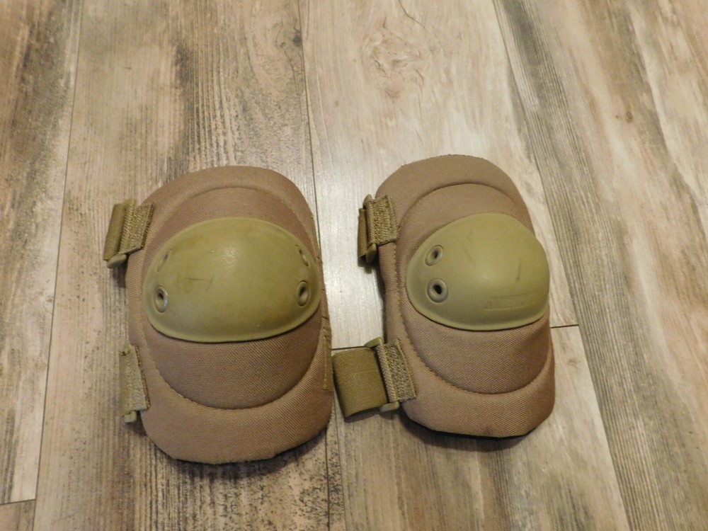 BLACKHAWK ADVANCED TACTICAL ELBOW PADS COYOTE