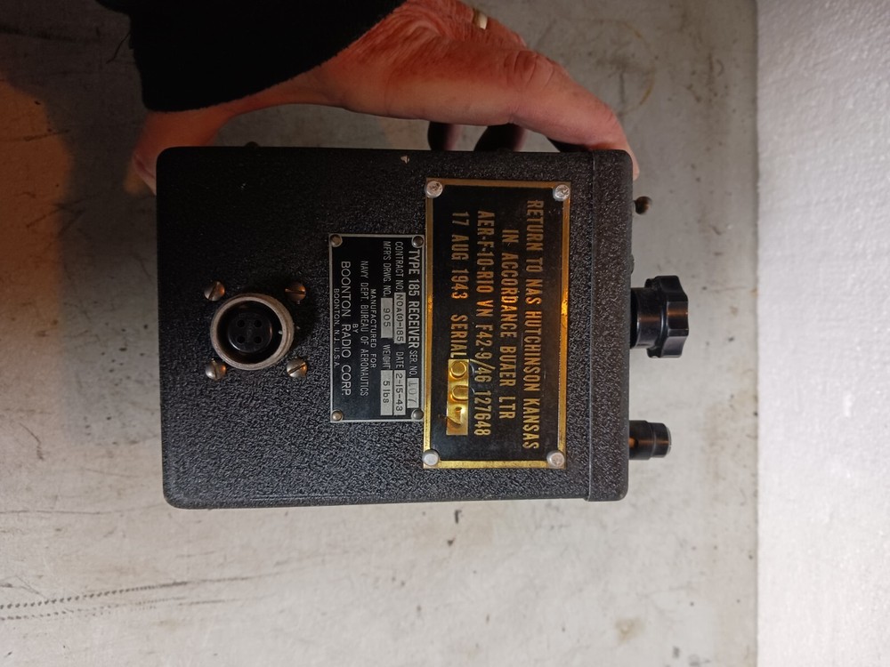 RARE WWII NAVY TYPE 185 RADIO RECEIVER #285