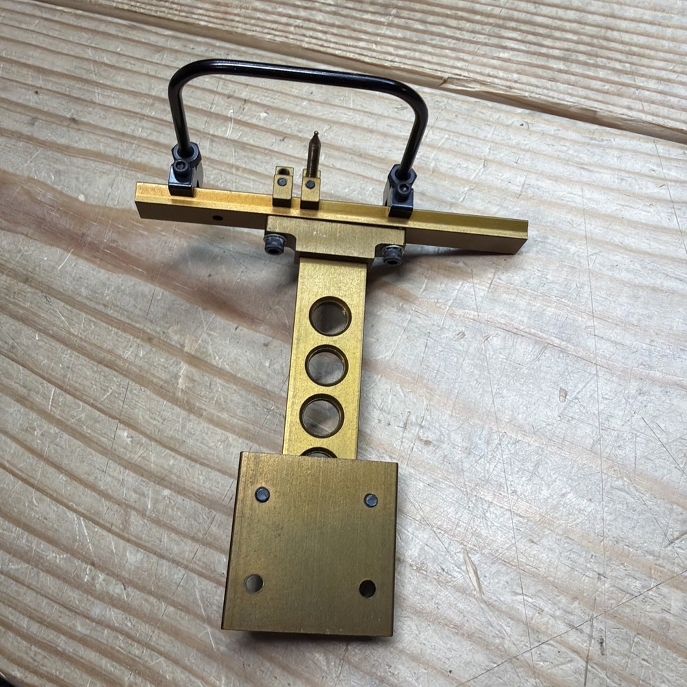 Vtg. Check-it Archery Pin Sight. D