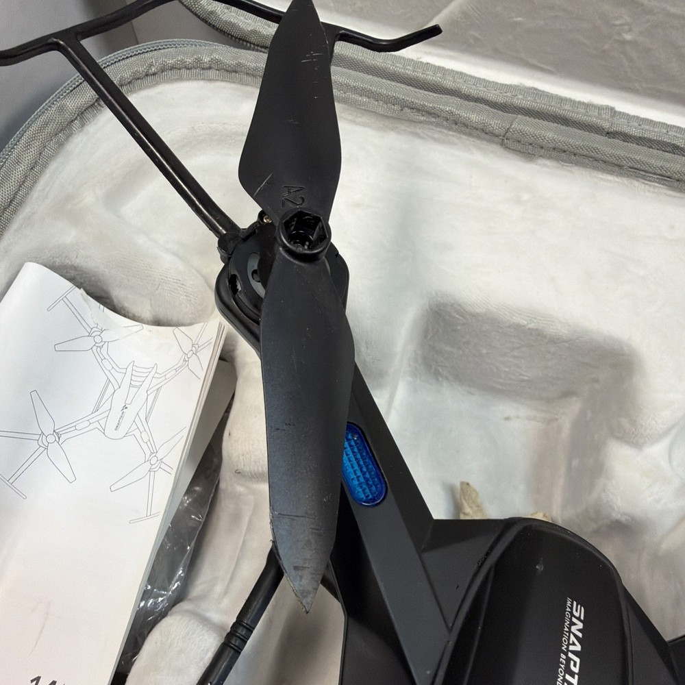 SNAPTAIN S5C Black Blue Quadcopter Drone with Controller & Case, Tested & Works