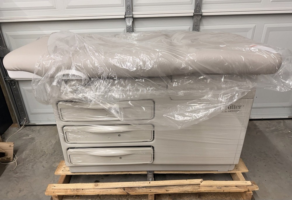 Midmark Ritter 204 Patient Exam Table - New