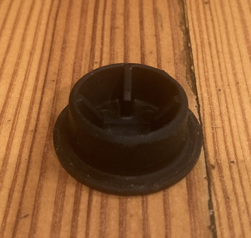 KitchenAid Blender Model KSB655 +++ Replacement Part, Rubber Foot Pad For Base