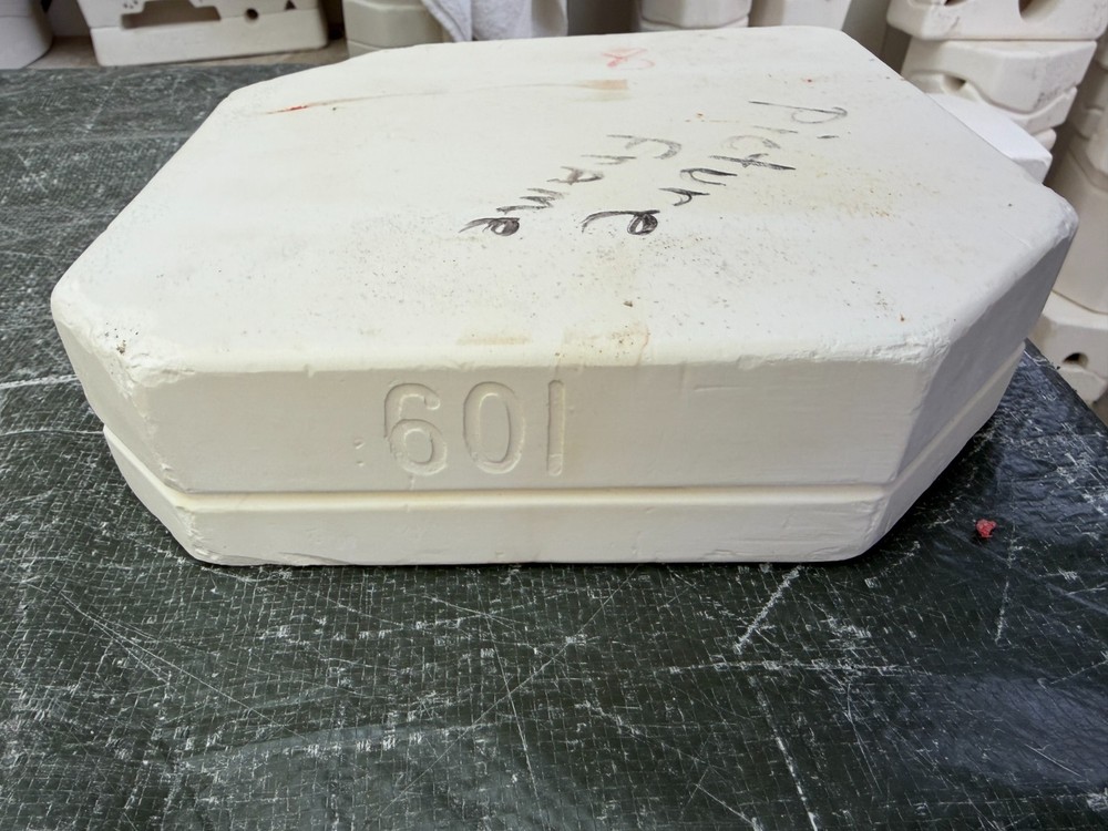 VINTAGE DUNCAN CERAMIC MOLD #DM-601 ANTIQUE FRAME