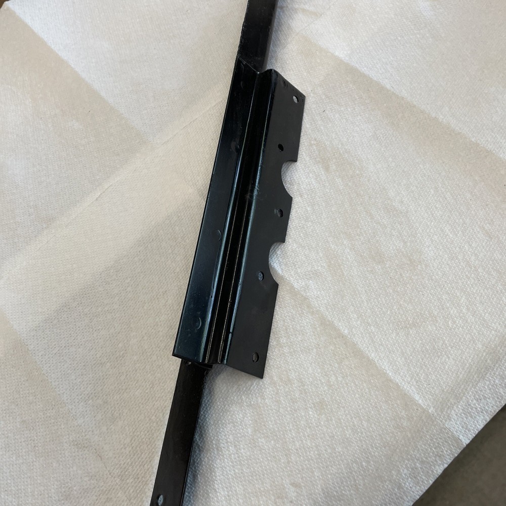 Peterbilt 379 Unibilt Sleeper Closet Side Bracket Used