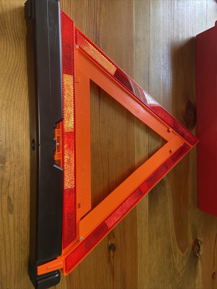 Warning Triangle Flare Kit