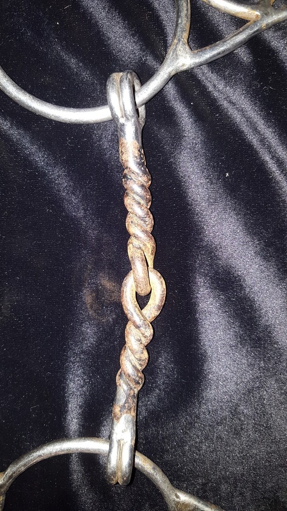 Wonder Bit Med Twist Snaffle