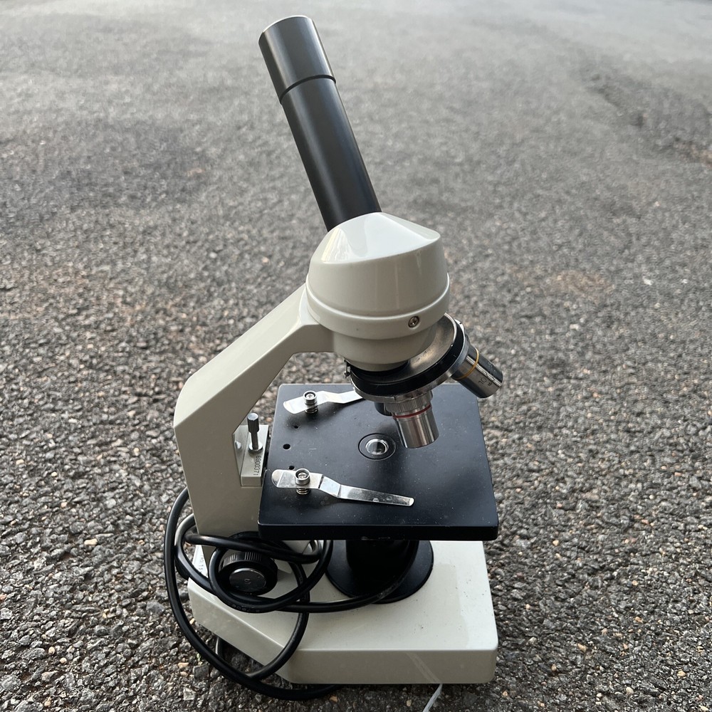 NATIONAL...MODEL #111 MICROSCOPE with 3 Objectives 4x 10x 40x