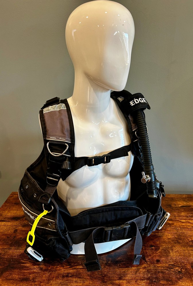 Edge + Monarch, Medium