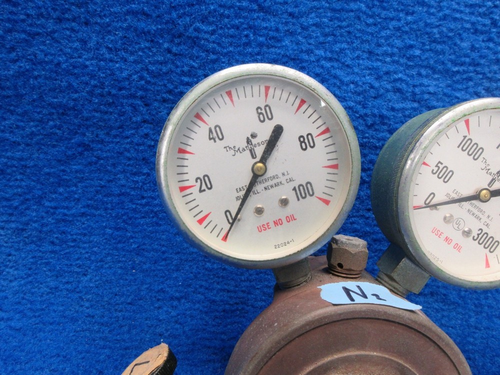 USED Matheson Compressed Nitrogen Gas Regulator A26