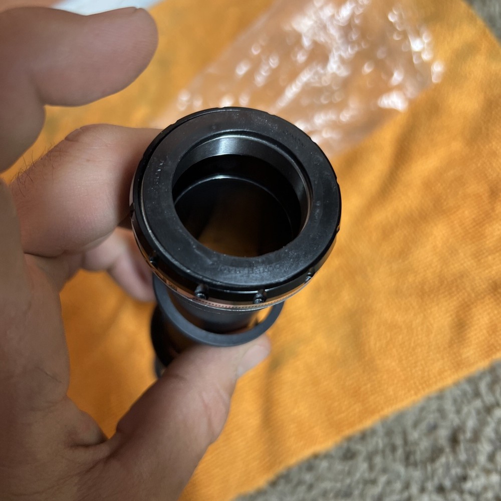 RaceFace CINCH Bottom Bracket BB BSA 100mm Shell x 30mm Spindle External Seal