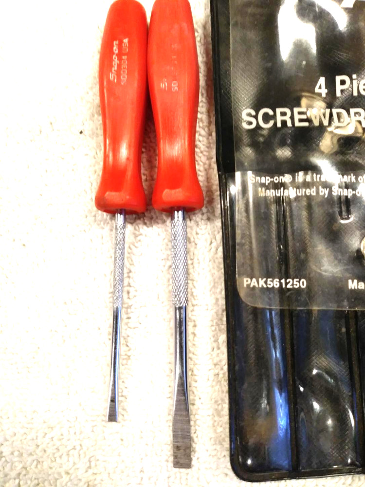 SNAP-ON RED HARD HANDLE 4 PC. SCREWDRIVER SET EXCELLENT CONDITION