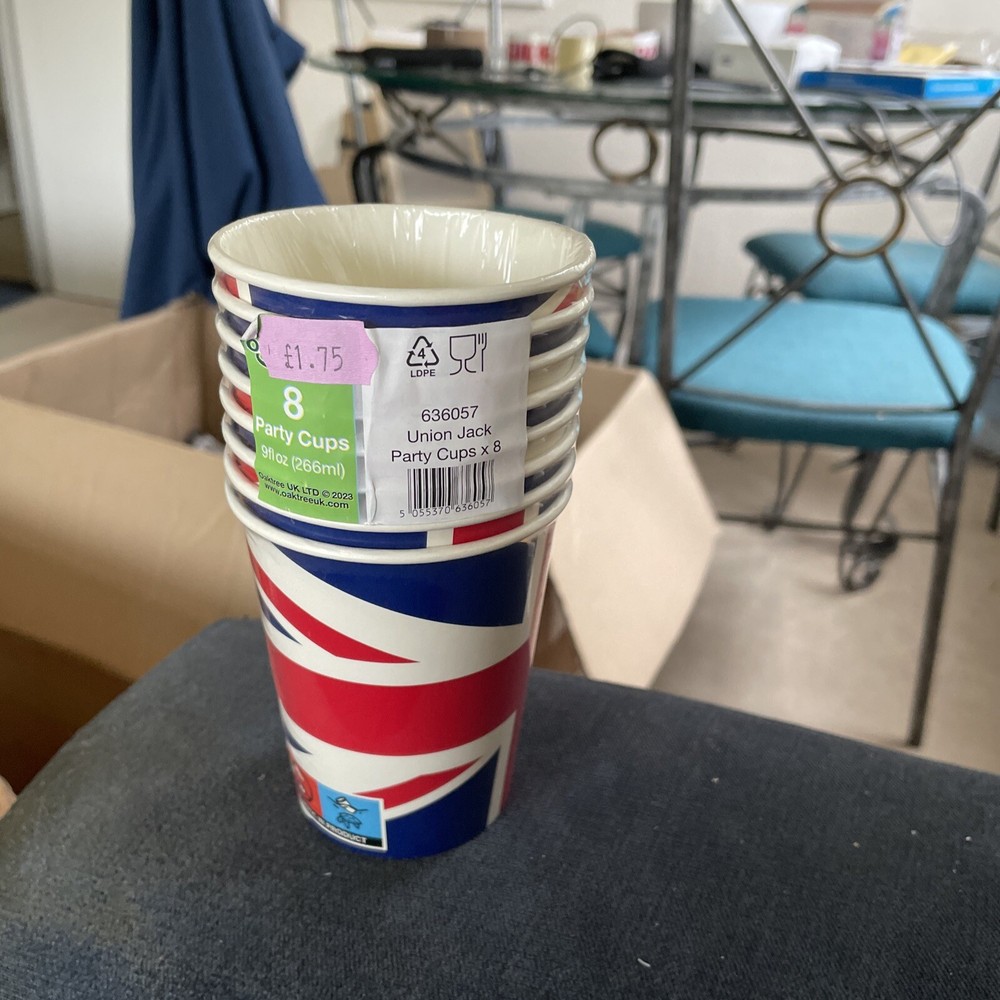Oaktree Union Jack party cups