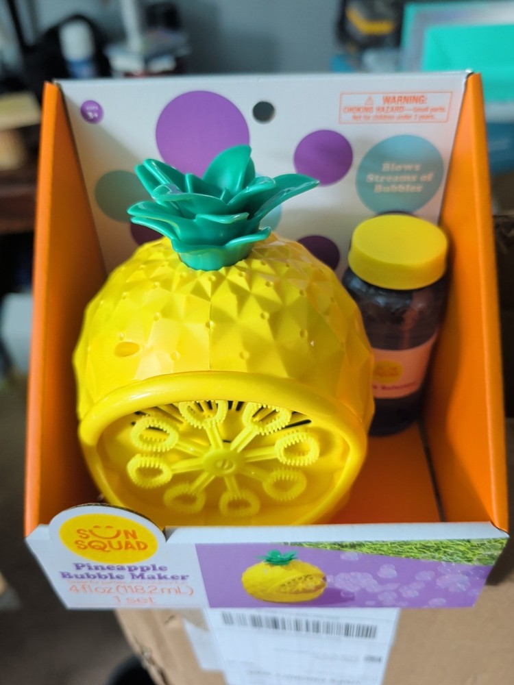 Bubble Maker - Sun Squad™ Pineapple - Battery Bubble Blower - New in Box
