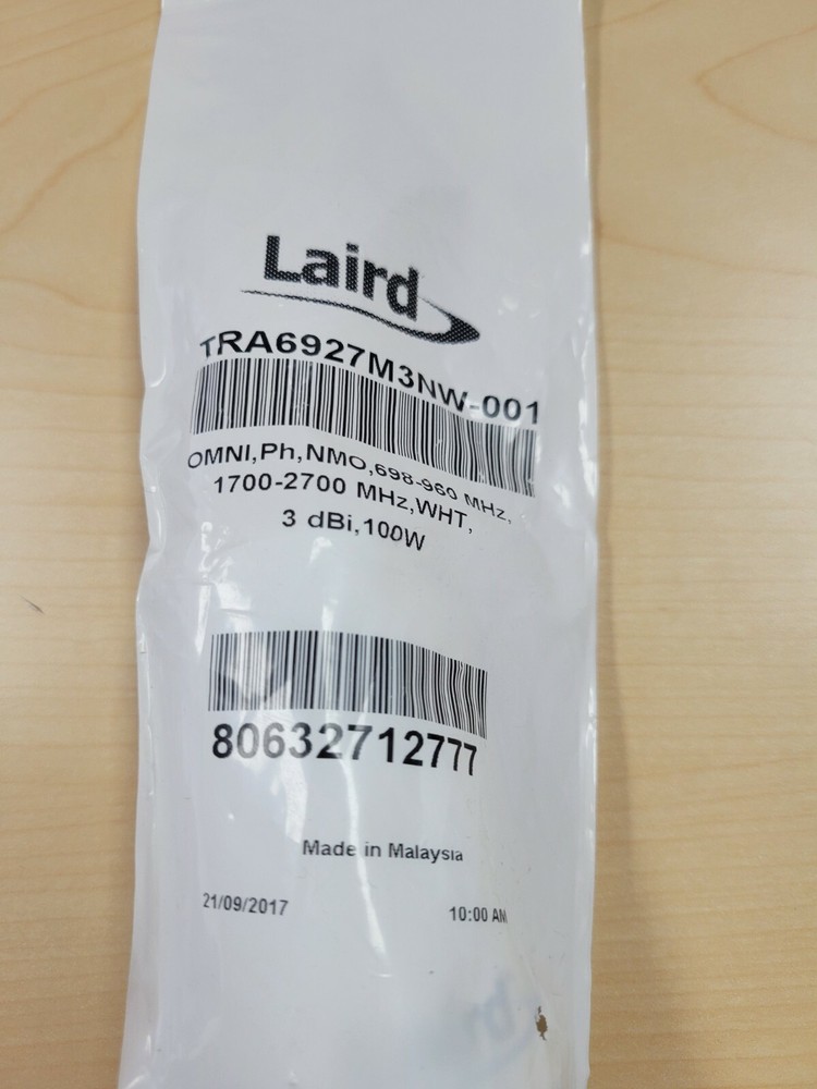 Laird Technologies TRA6927M3NW Low Profile White Phantom Antenna