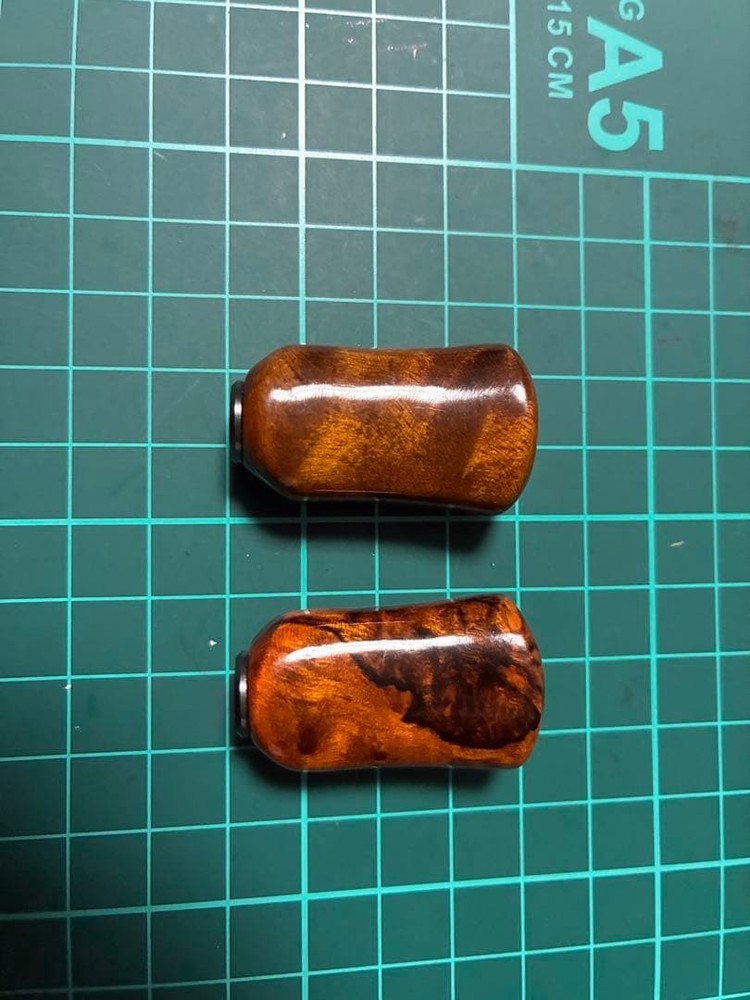 Custom handle knob