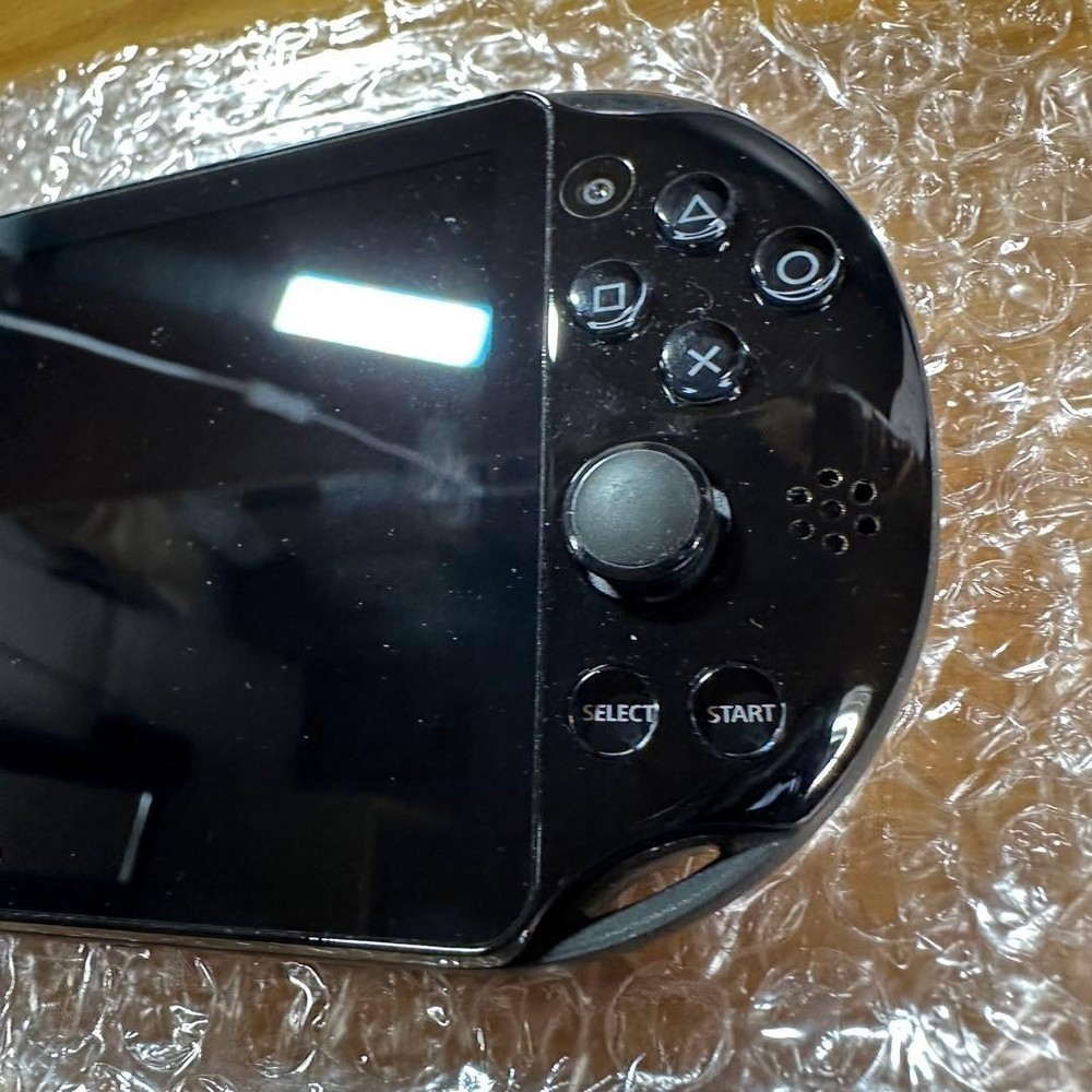 PSVita 2000 Console Black 5922 From Japan