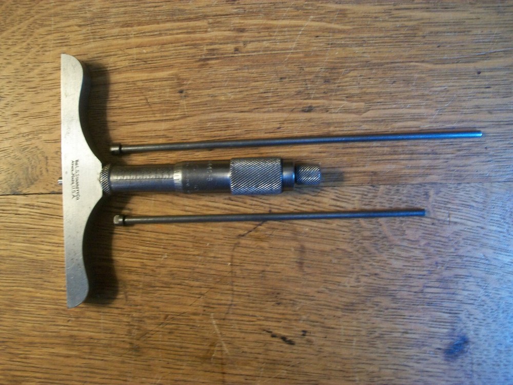 VINTAGE STARRETT NO.440-B DEPTH MICROMETER WITH CASE