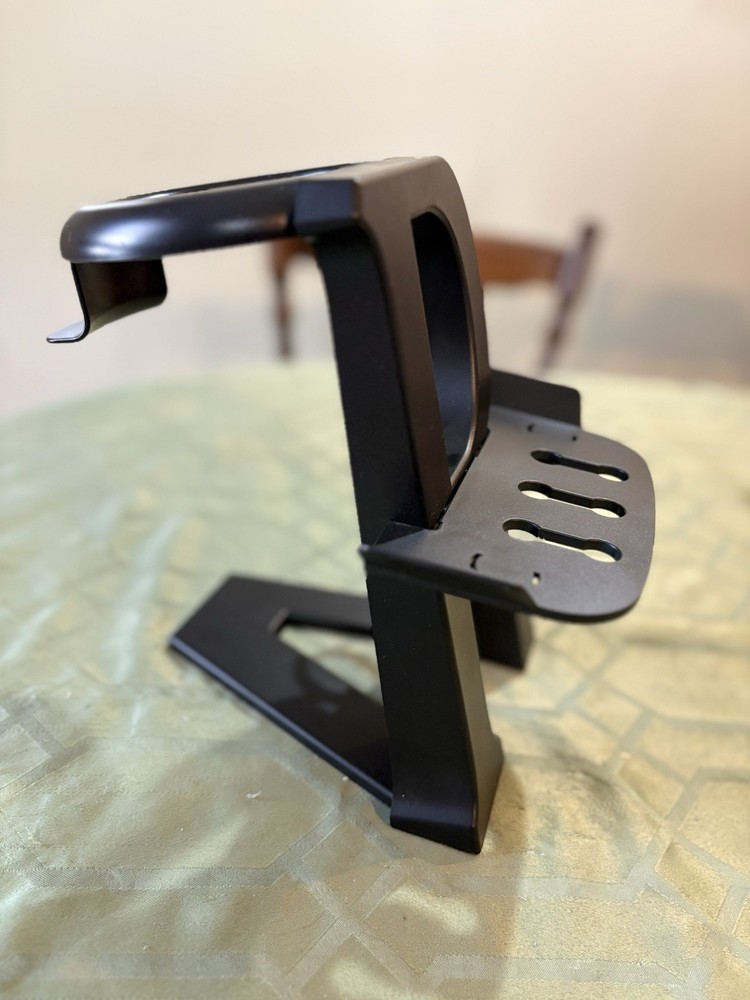 Meta Quest 2 + Controllers (Virtual Reality Gaming Accessory Bundle - 128gb