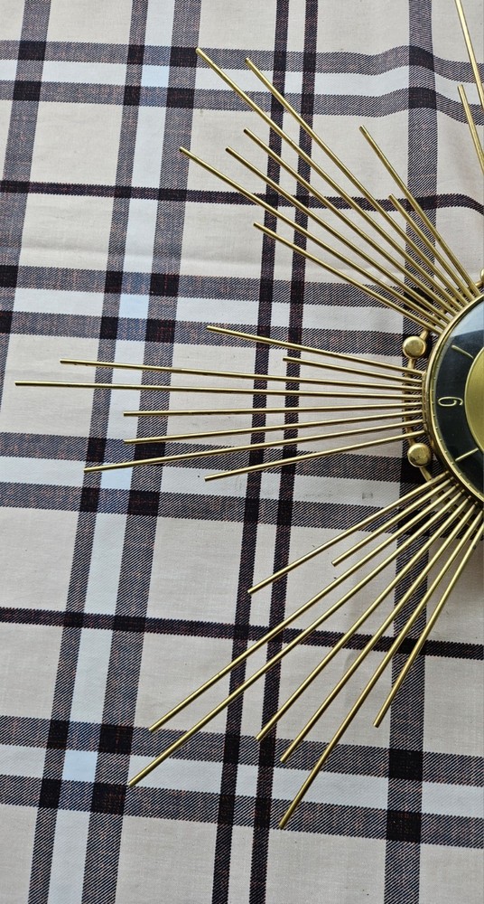 Foresville Starburst Clock, Read Description