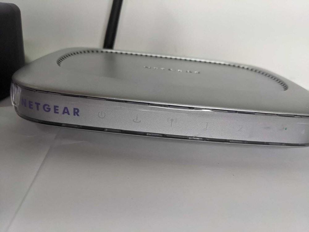 Netgear MR814V2 802.11b Wireless Router