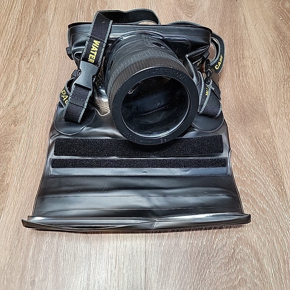 DICAPAC WP-S10 Floating Waterproof DSLR Camera Case Underwater
